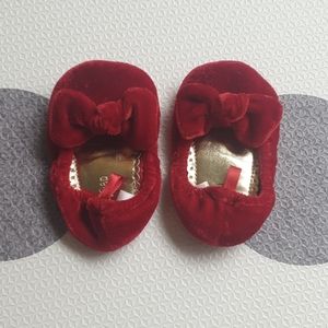 BabyGap Red bow velvet shoes